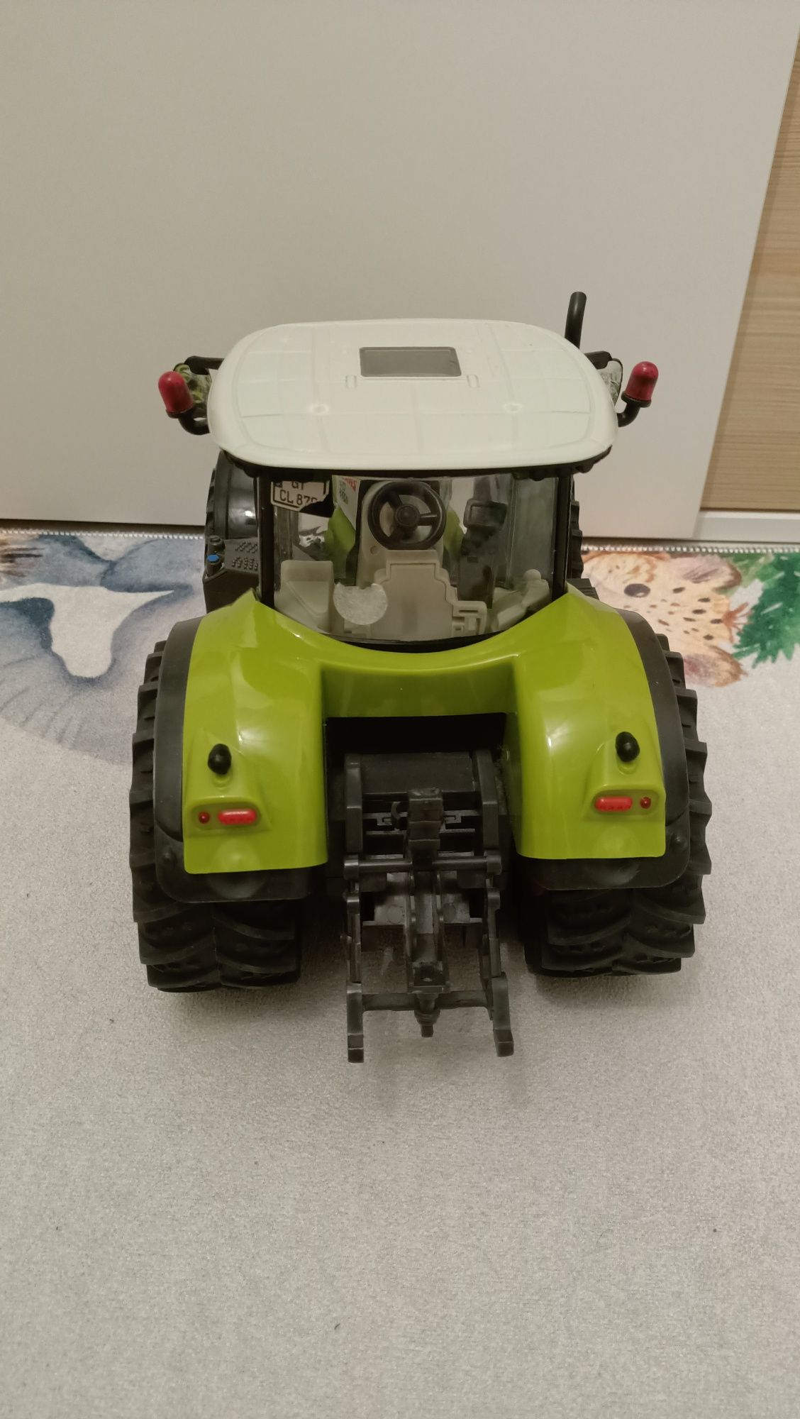 Traktor zdalnie sterowany RC Claas Axion 870 do Bruder