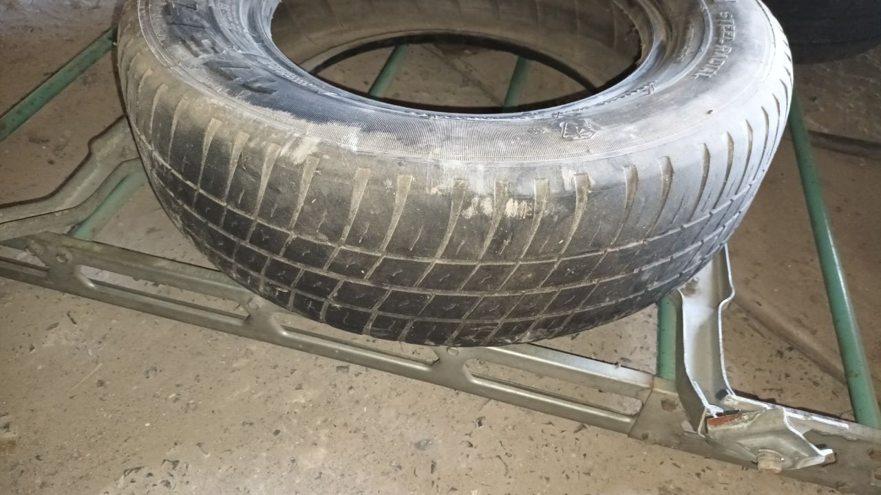 Продам шини r13 комплектом і по одній