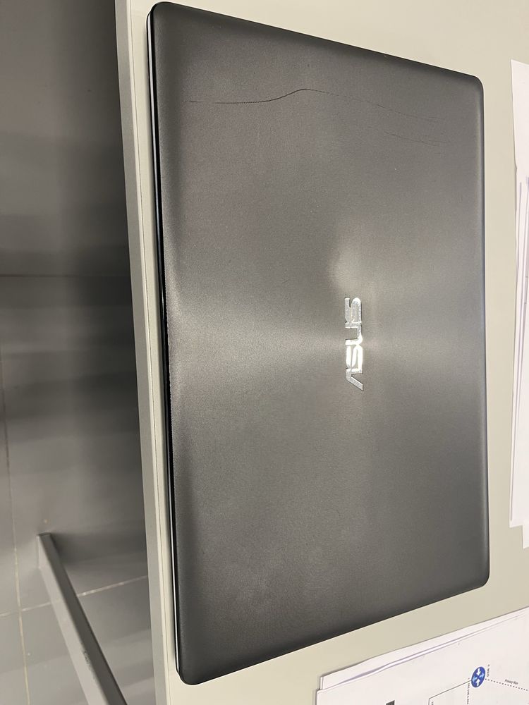 Portatil Asus X550C