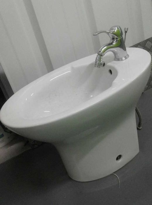 Bidé + Torneira (Conjunto)