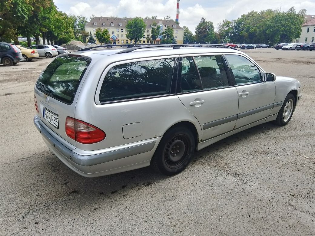 Mercedes-benz E200 gaz