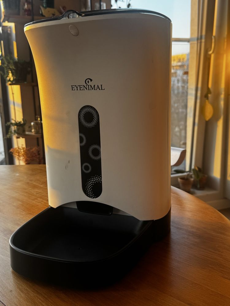 EYENIMAL Small Pet Feeder Podajnik Karmy