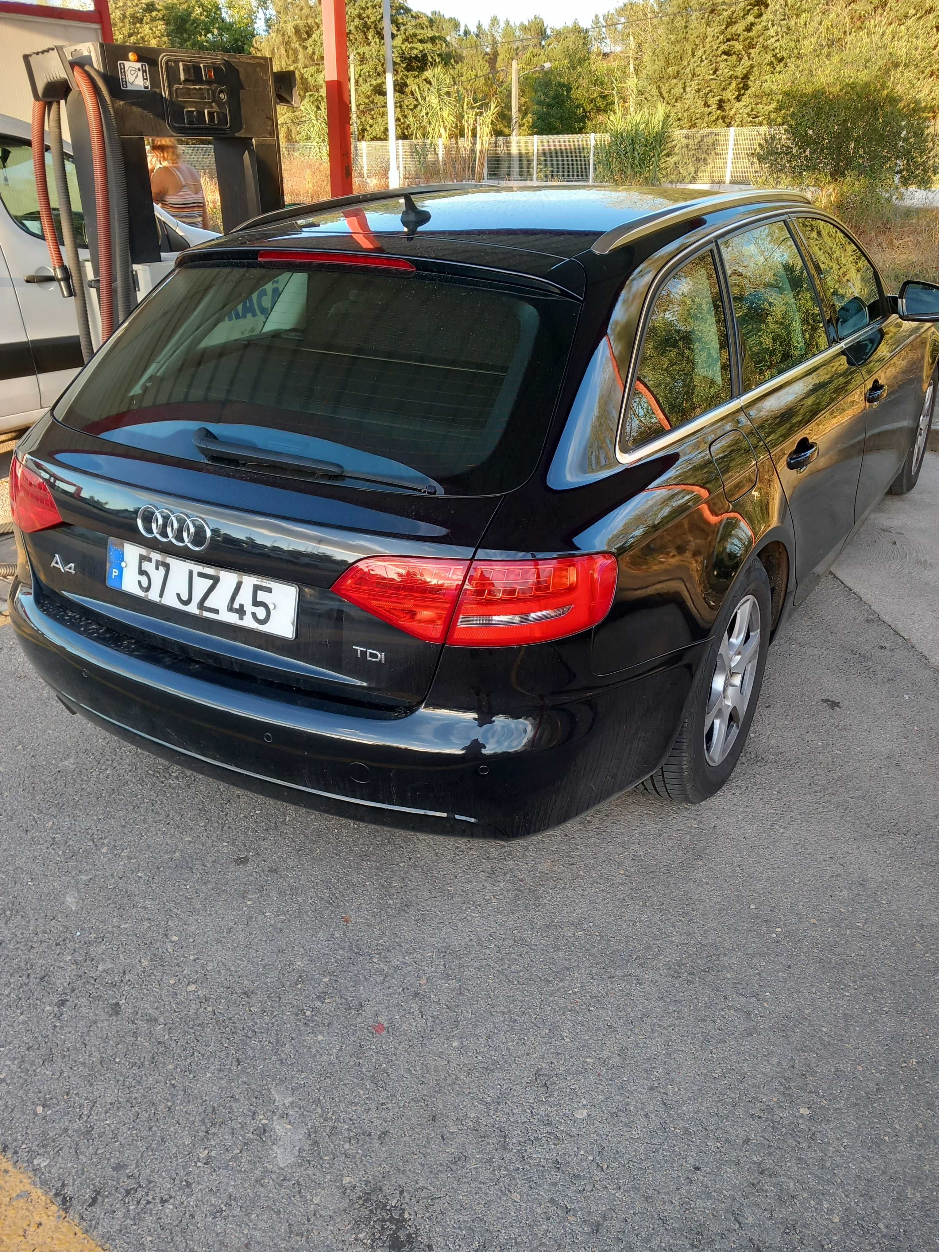 Audi A4 2.0 tdi 143cv 2010