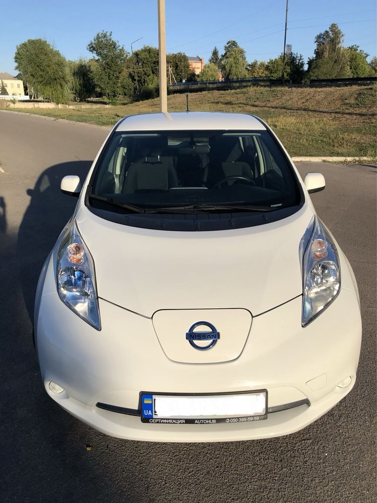 Продам NISSAN Leaf 2013