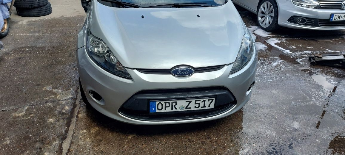 Ford Fiesta MK7 przód maska błotniki zderzak chłodnice