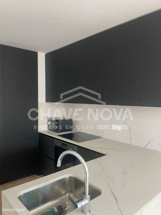Apartamento T1 NOVO C lugar de garagem junto á Liga Portuguesa