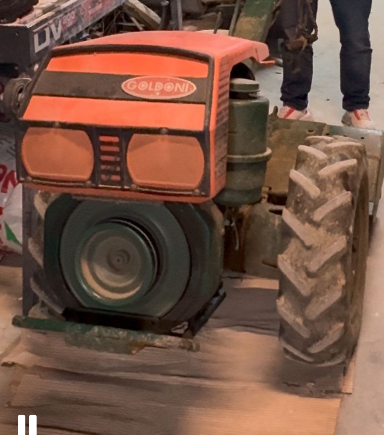 Trator GOLDONI 14 cv