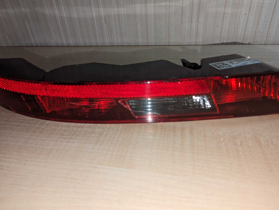 VAG AUDI фонарь заднего бампера правый. 8U0945096C Оригинал