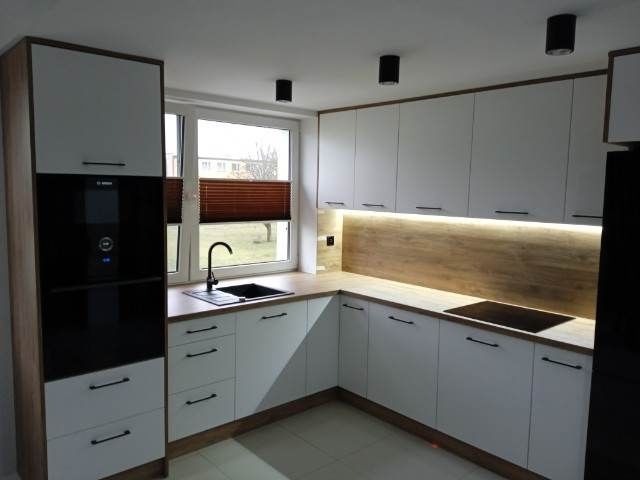 Meble na wymiar zamówienie kuchnie szafy garderoby meble biurowe