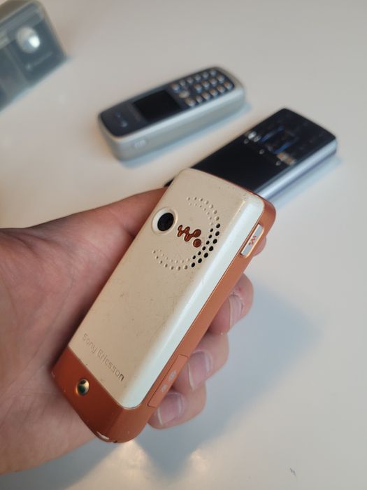 Mix telefonów SONY ERICSSON Walkman W890i K850i W200i T300i USZKODZONE