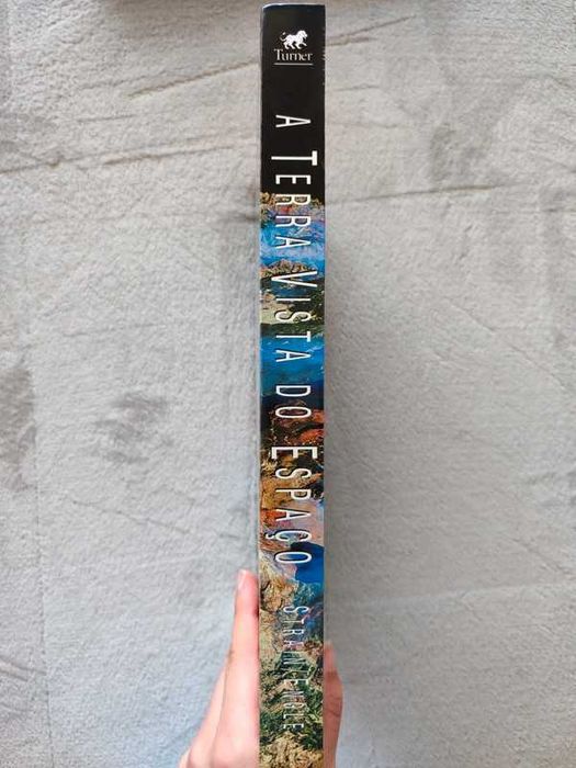 Livro: A Terra Vista do Espaço