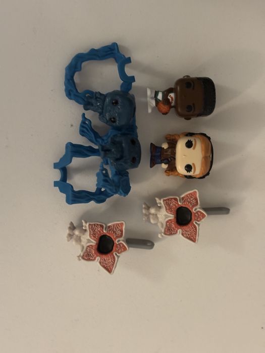 Figurki ze Stranger Things Kinder Joy, możliwa wysyłka