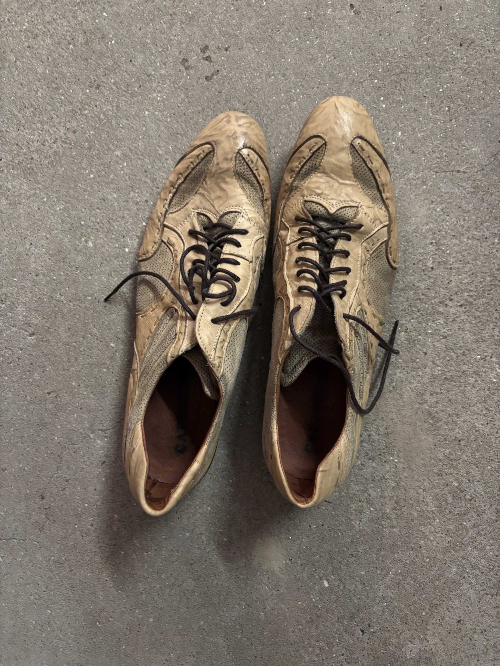 Sapatos  de  homem