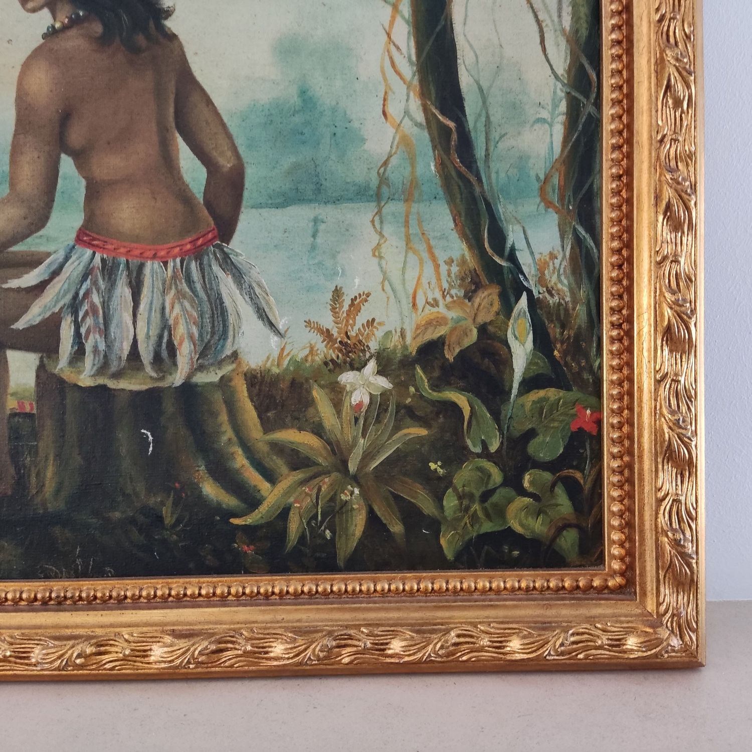 Pintura sobre tela antiga -  mulher "indígena" com moldura dourada