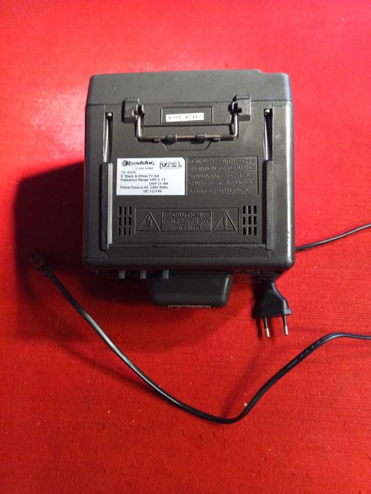 Roadstar telewizor samochodowy 12 V z czasów Prl sprawny