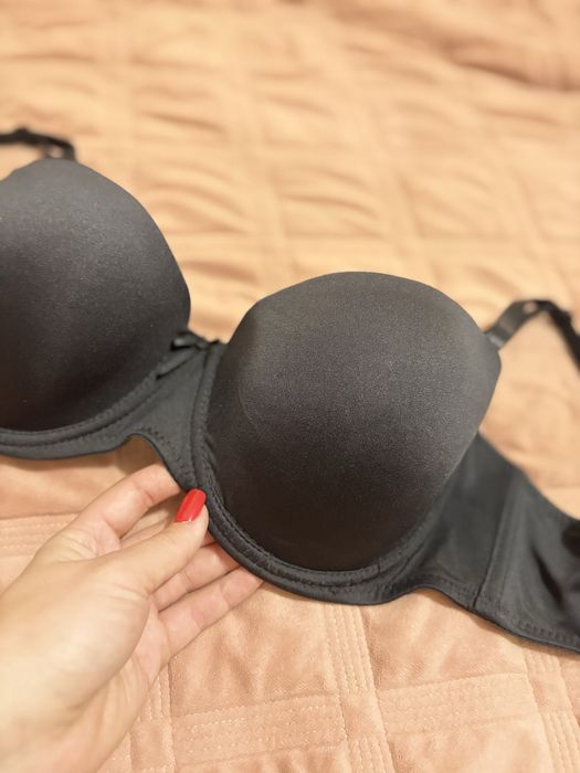 Продам новий чорний бюстгалтер