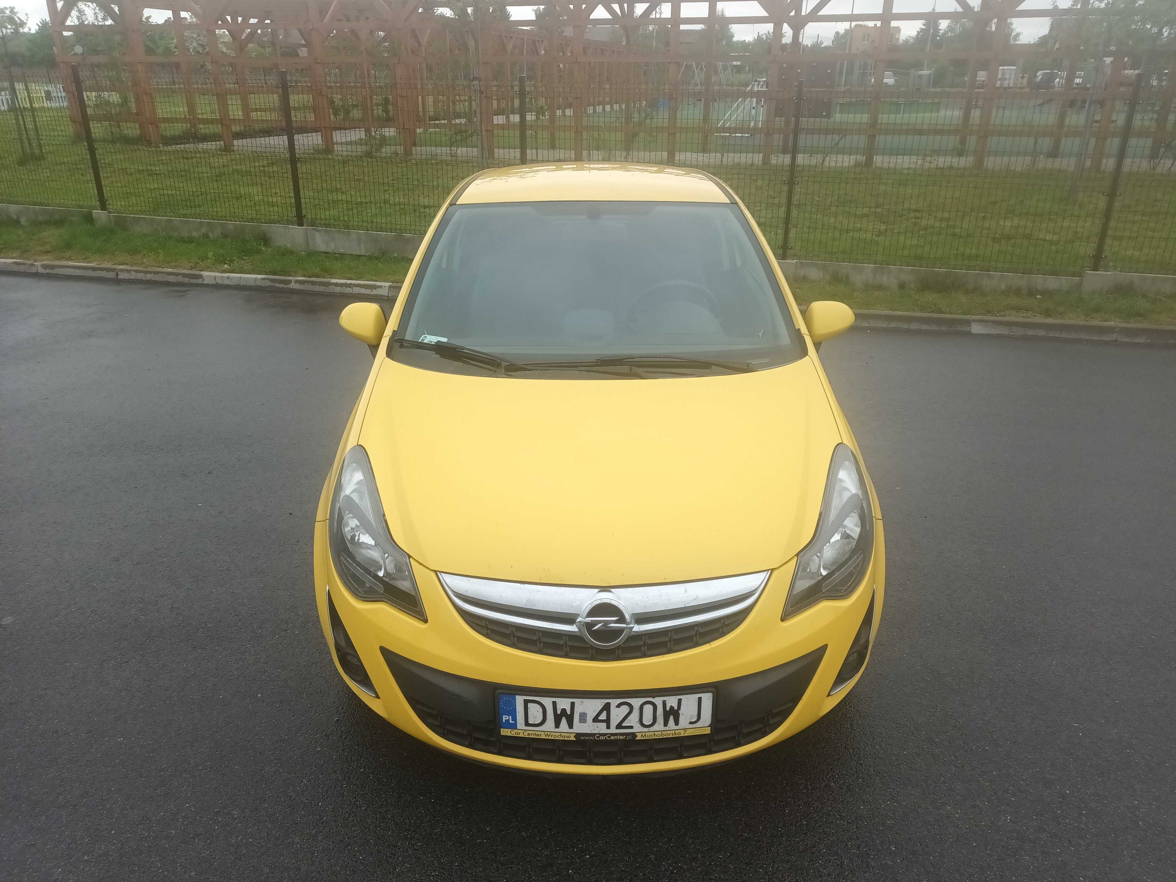 Opel Corsa 1.2 2013 rok dobre wyposażenie jeden właściciel