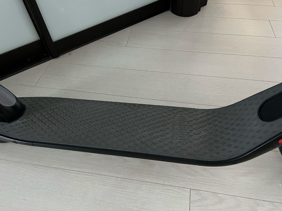 Продам Електросамокат Ninebot by Segway ES1