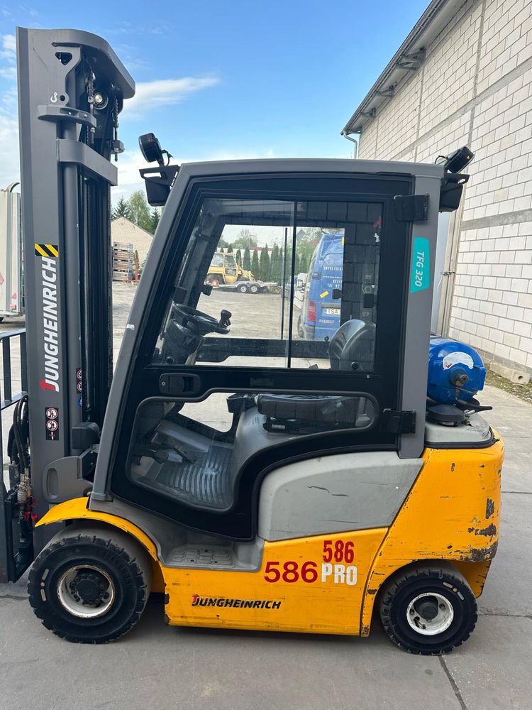 Wózek widłowy Jungheinrich TFG 320