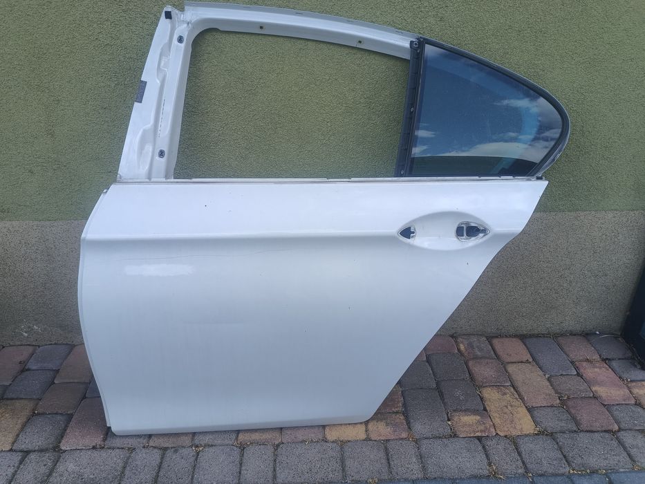 BMW 5 F10 Drzwi lewy tyl białe