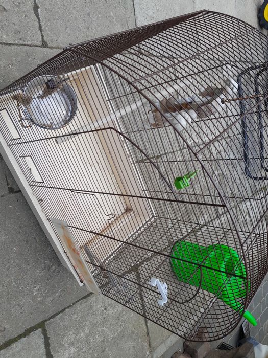Bardzo duża klatka dla papugi lub ptaków
