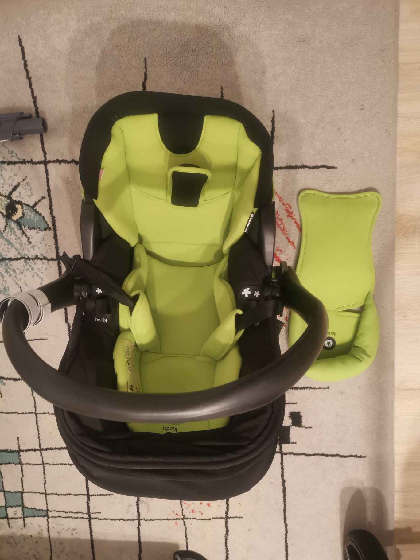 Fotelik samochodowy Kiddy 0-13 kg, z bazą isofix, nie Cybex, britax