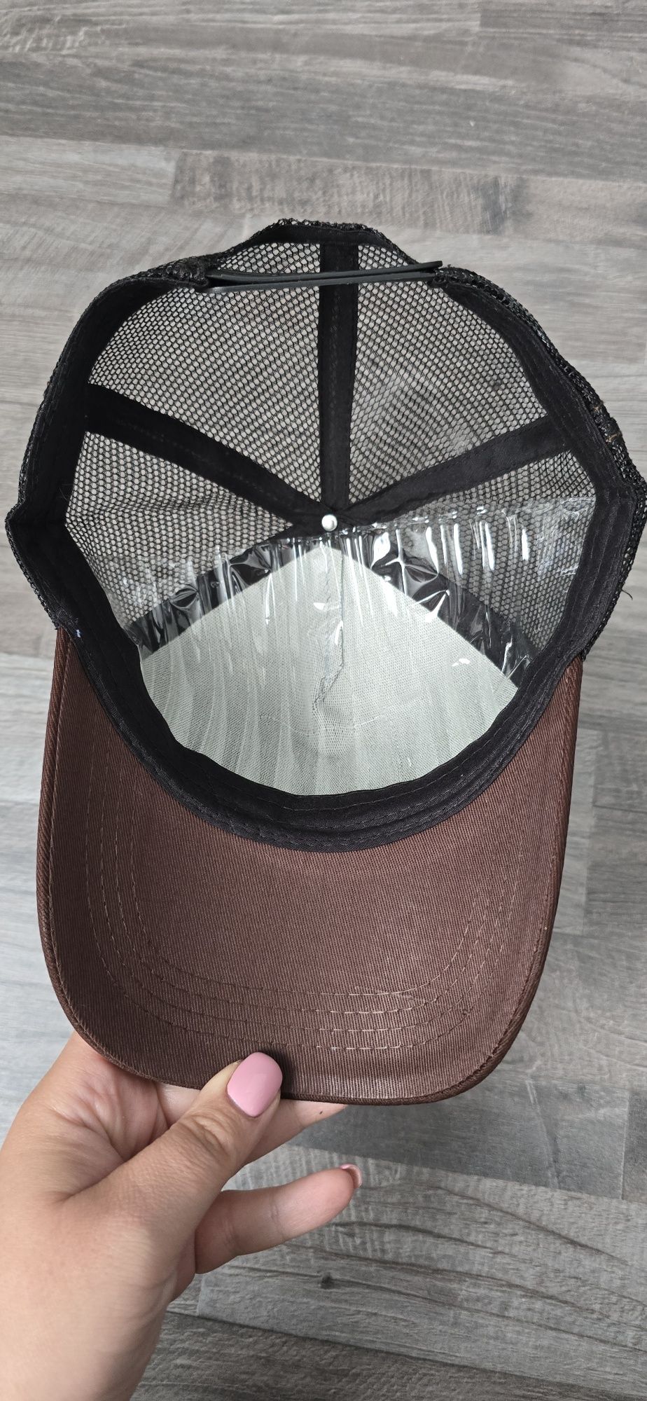 Czapka z daszkiem w stylu trucker z siateczką Mickey Mouse Disney
