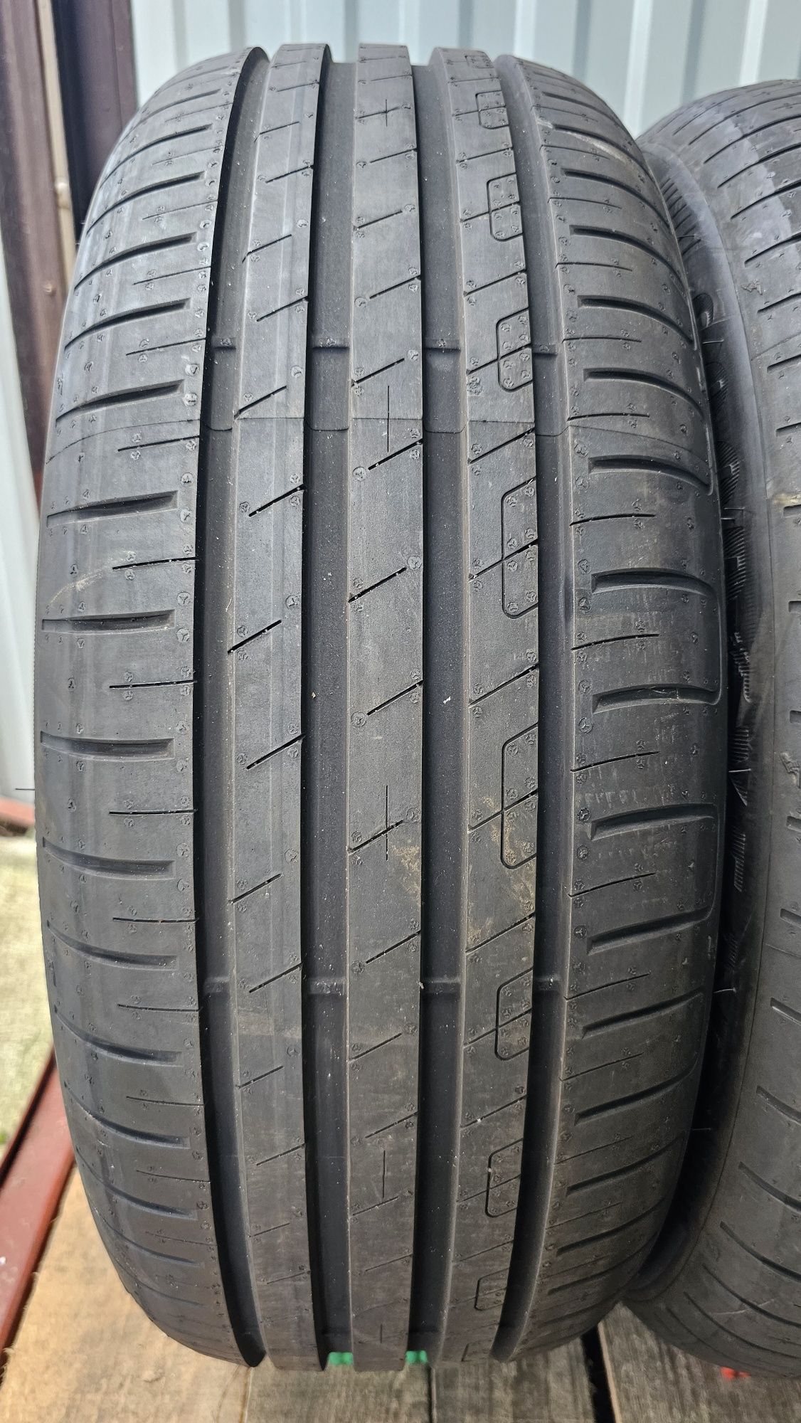 Goodyear EFFICIENT 205/55r17 91V