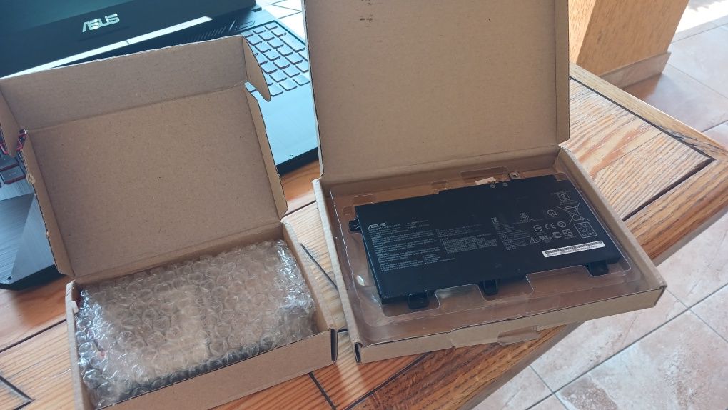 Продам ноутбук Asus FX505DY / Ryzen 5 3550H / Rx 560x / 8gb GDDR4 /