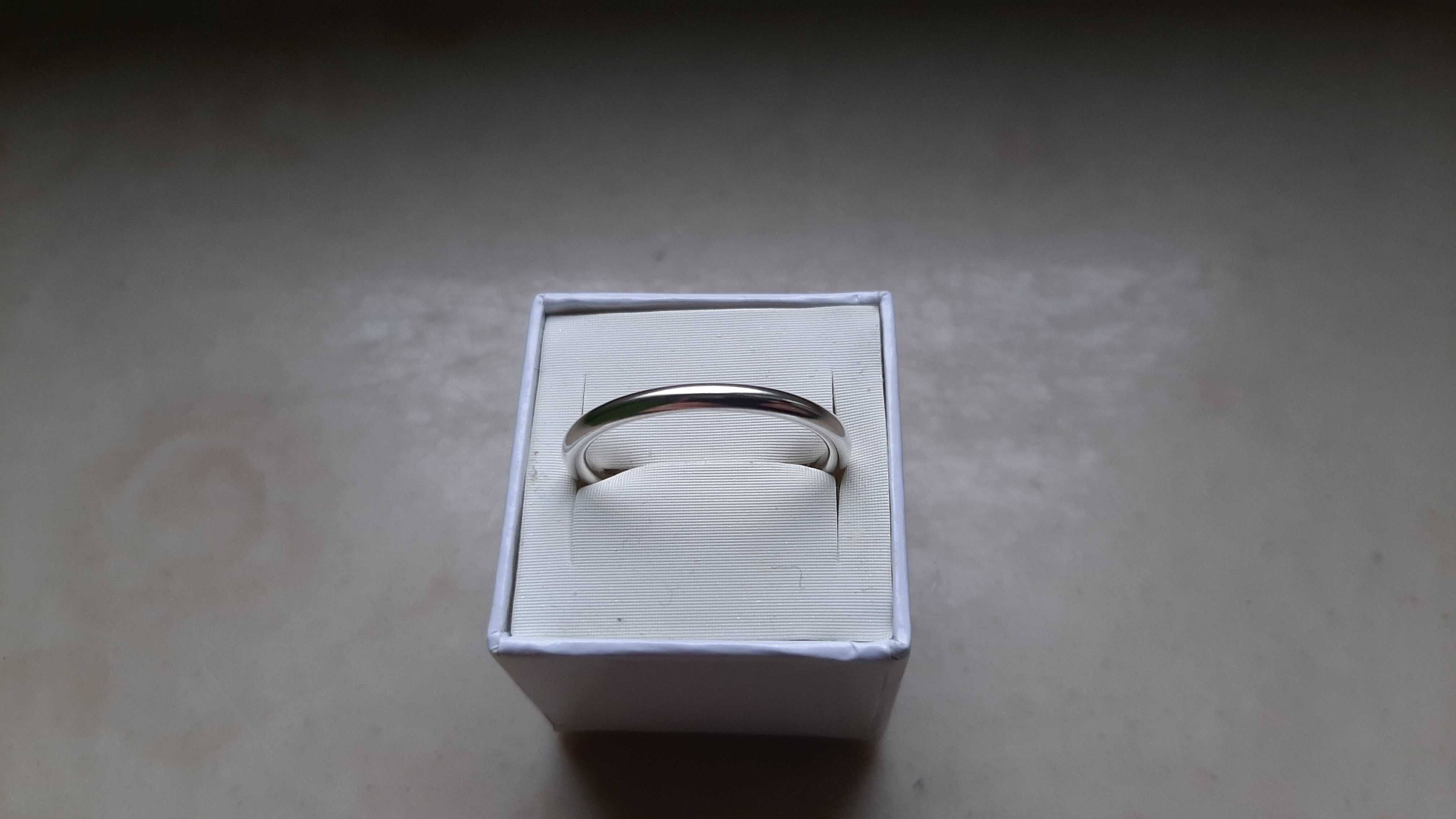 Srebrny pierścionek/obrączka roz 30