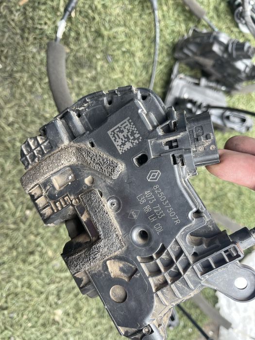 Зомок двері renault fluence флюенс 2015, 2016 р kiekert