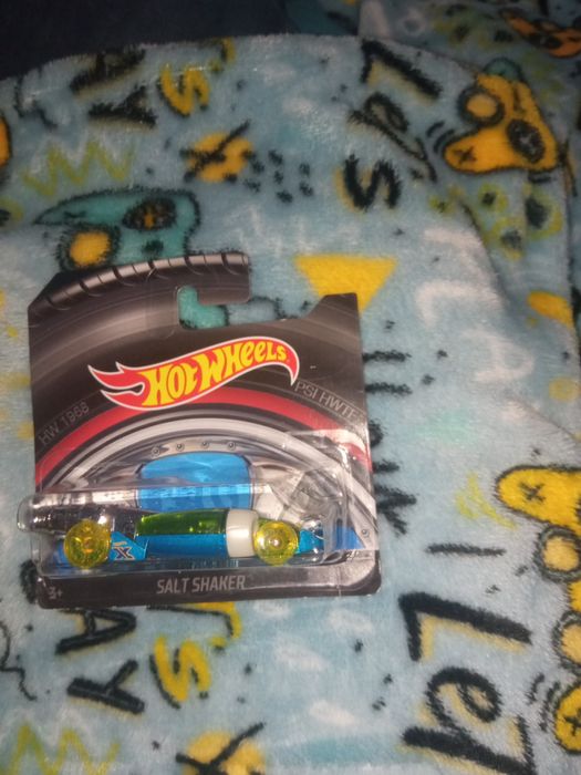 Nowe auto hot wheels Salt shaker