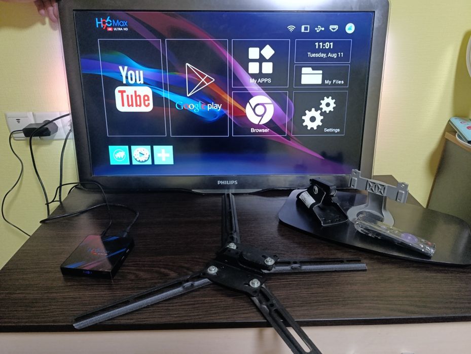 Телевізор Phillips 32PFL7695H+ кронштейн+та приставка H96Max