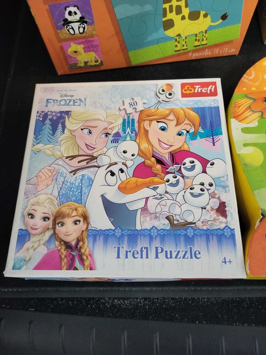 7 conjuntos de puzzles de crianças dos 2 aos 7 anos. Cada um 4€