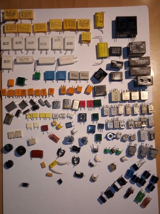 Kondensator, tranzystor itp .