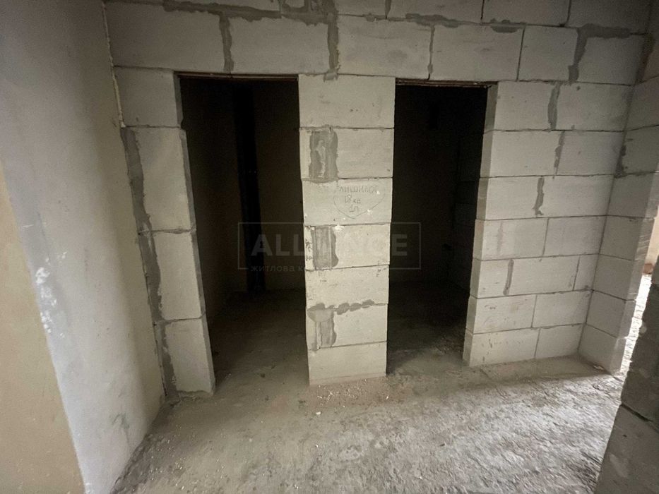 Здана 2 км квартира з котлом та коморою, ВИГІДНА ЦІНА!