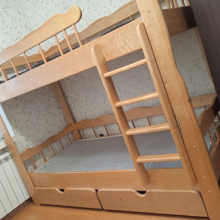 Ліжко двох ярусне