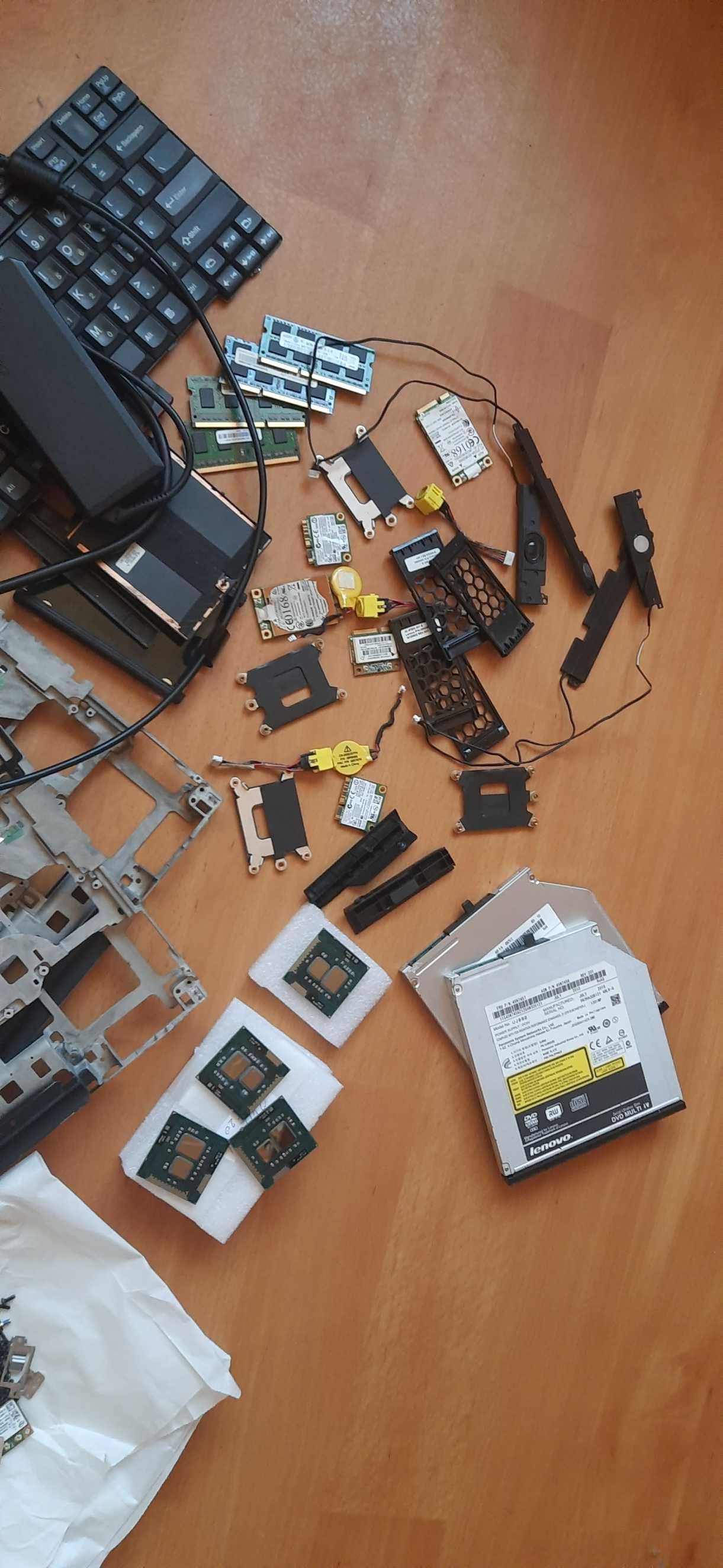 Lenovo T410 - różne komponenty, części