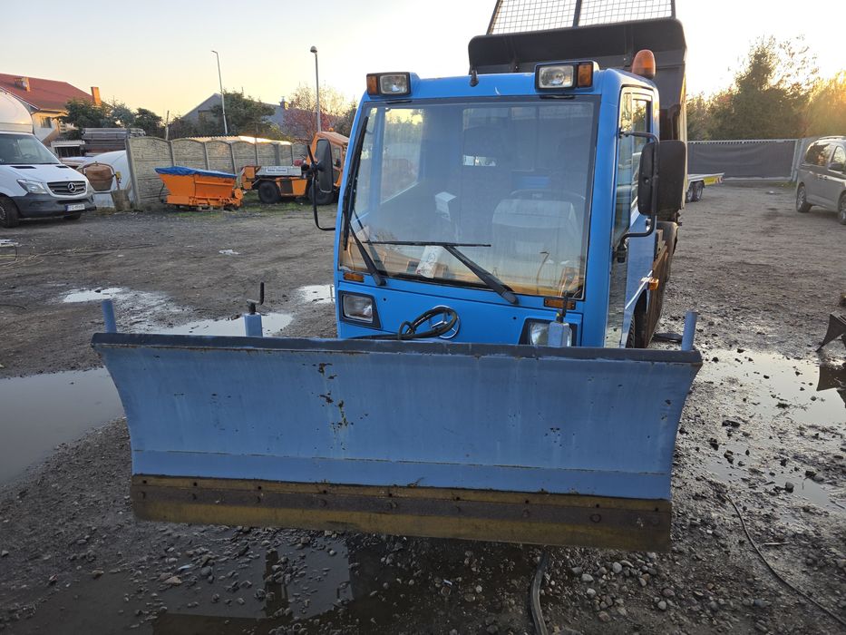 Pojazd komunalny unimog ux100 multicar 4x4 plug solarka 3.5t wywrotka