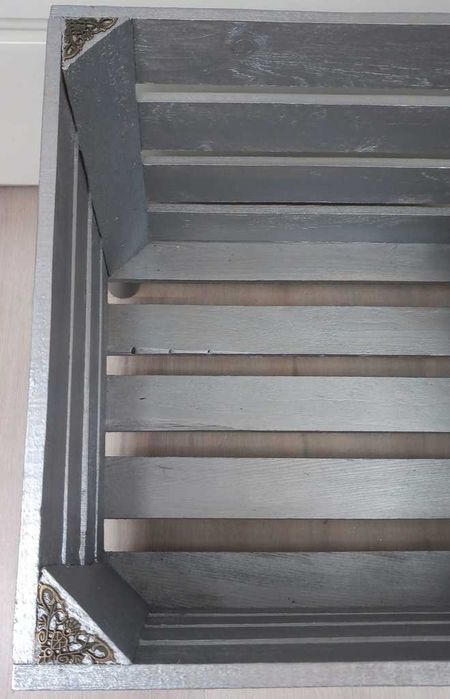 Skrzynka drewniana srebrna dekoracyjna na nóżkach dom salon