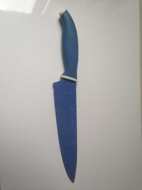 Nóż kuchenny  rączka ebonitowa niebieska