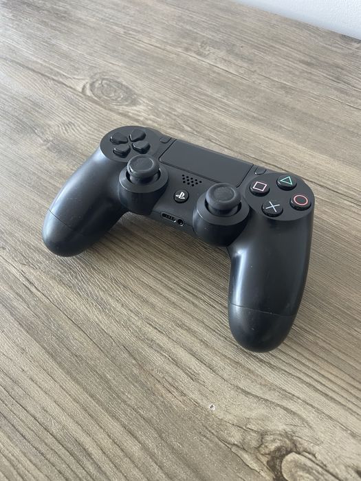 Oryginalny pad od PS4
