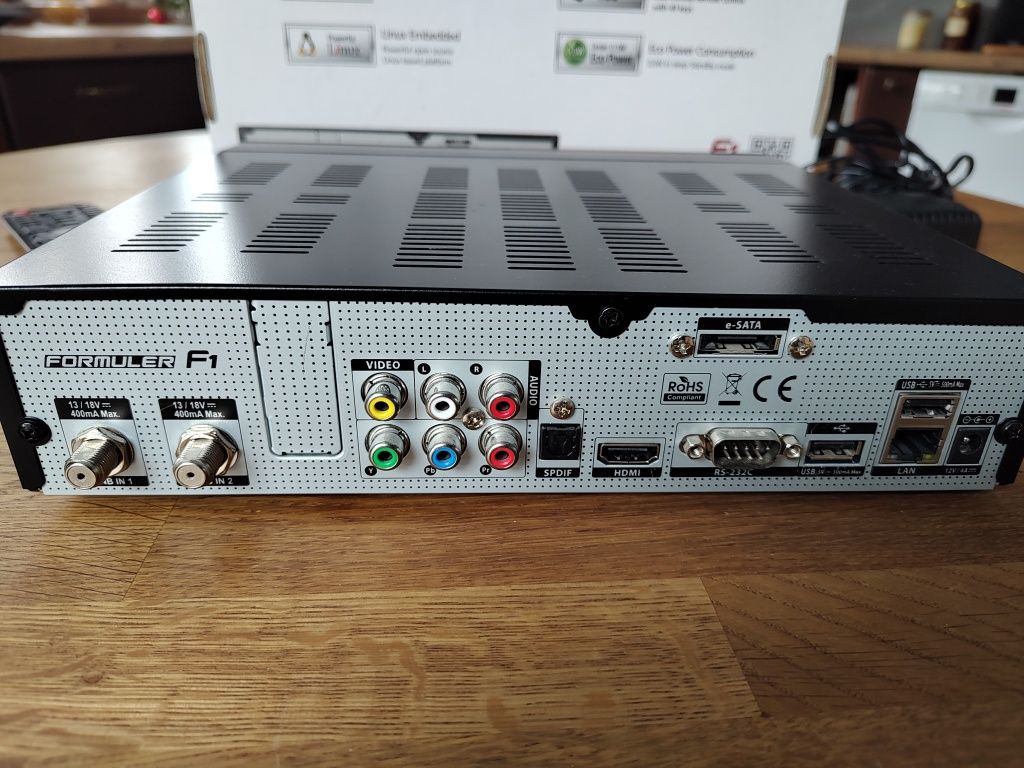 Tuner Dekoder Formuler F1 Enigma 2