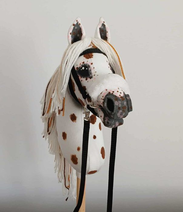 Tarantowaty konik Hobby Horse A4 + akcesoria