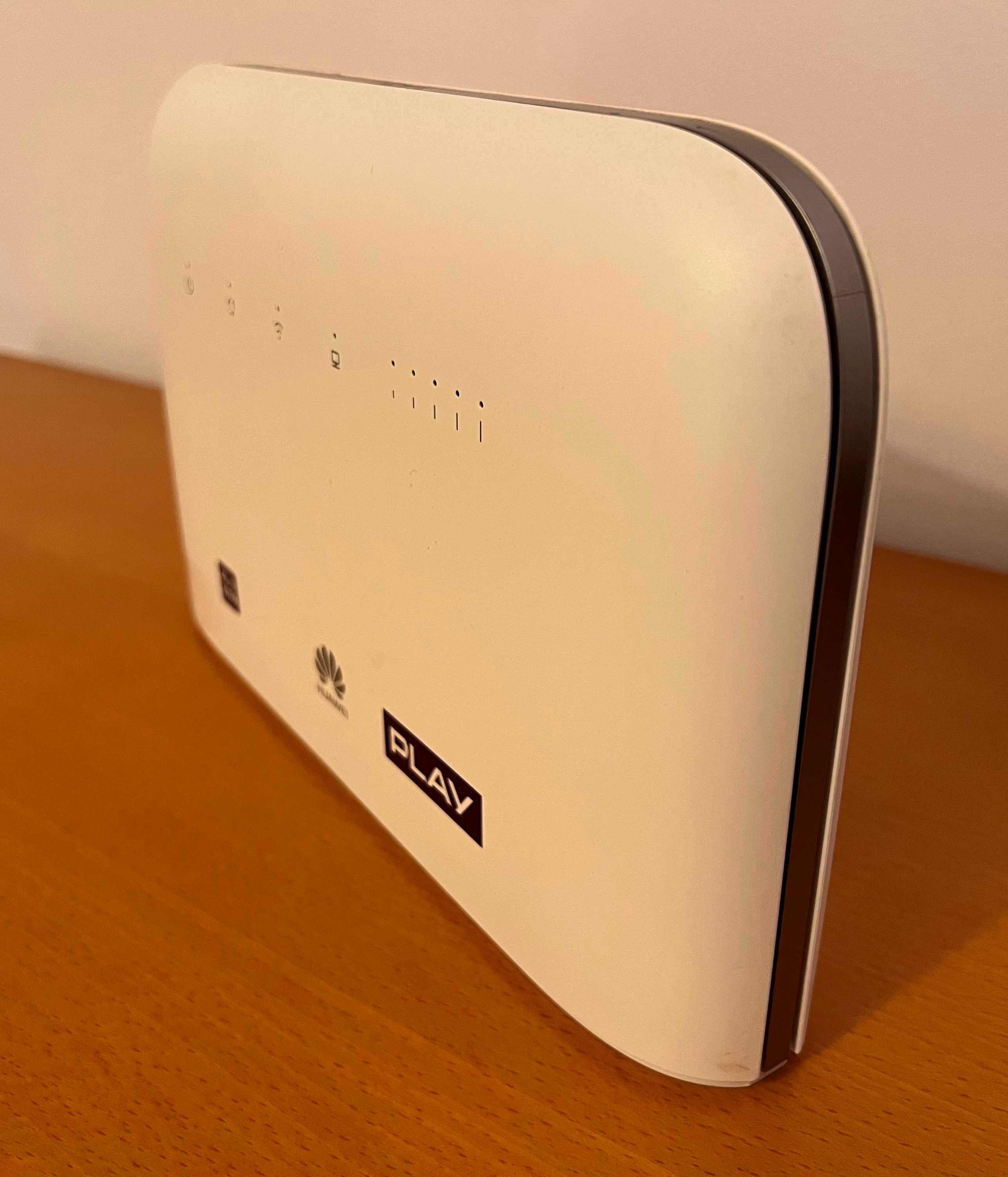 Router LTE na kartę sim Huawei B715 cat.9 do 450Mbps
