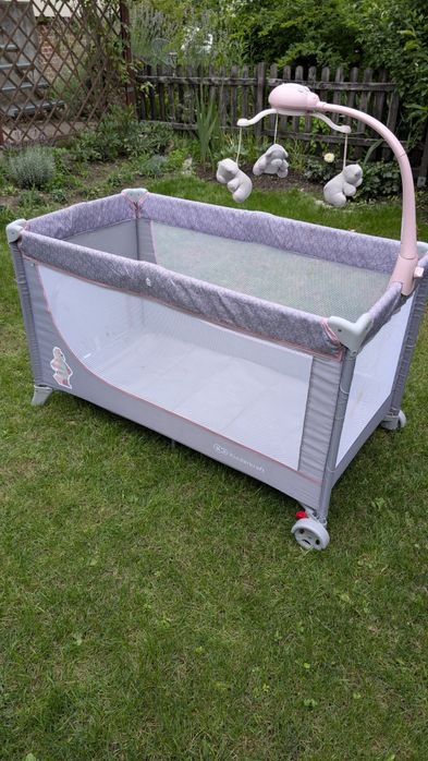Łóżeczko Turystyczne Kinderkraft Joy Pink - Z przewijakiem, karuzelą i