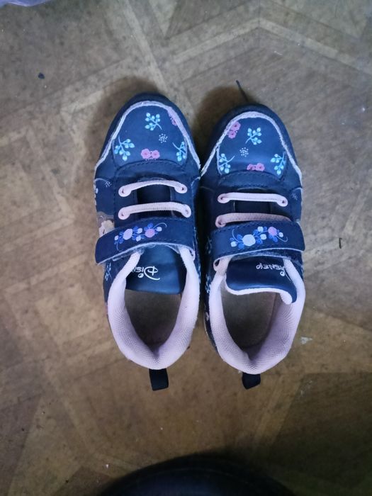 Adidasy dla dziewczynki rozmiar 29