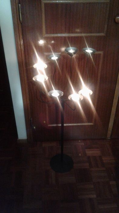 Castiçal para 8 velas.