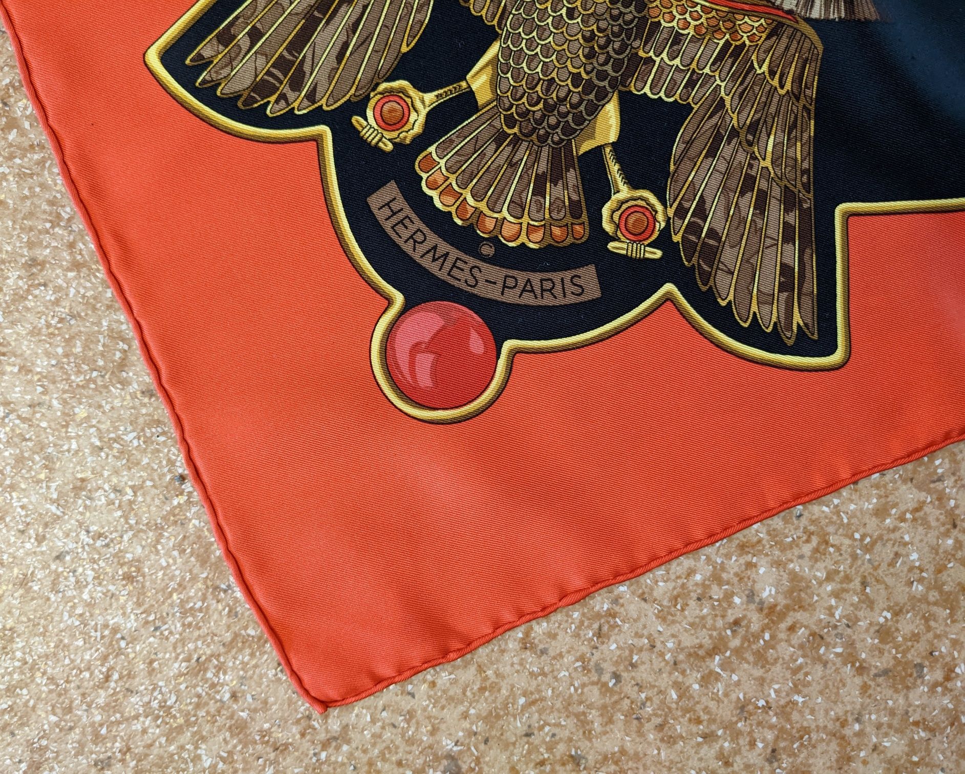 Шелковый платок Hermes Scarabees Et Pectoraux Silk Scarf