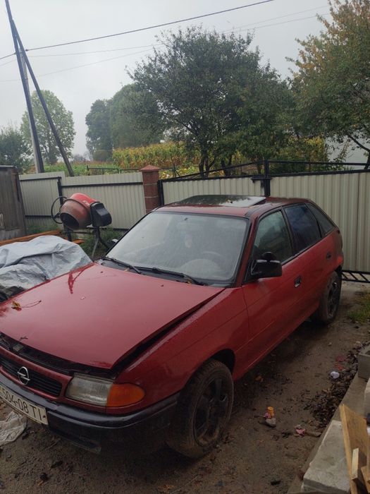 Опель Астра ф 1.6